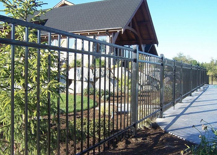 Creating Curb Appeal With Your Fence