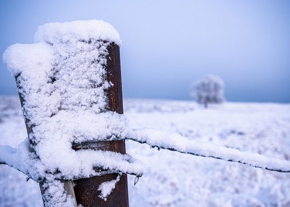 What is the best time of year to install a fence?