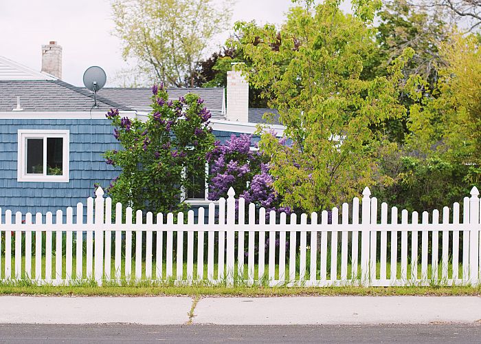 Top Articles on Fence Maintenance 